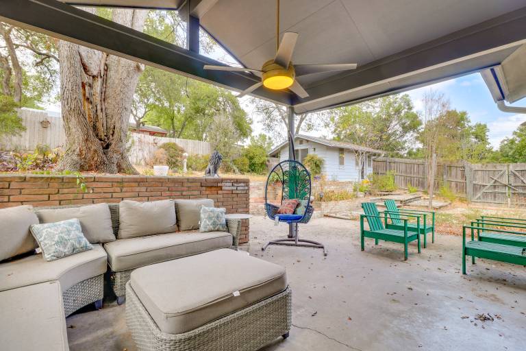 Colorful Austin Home w Covered Patio & Gas Grill