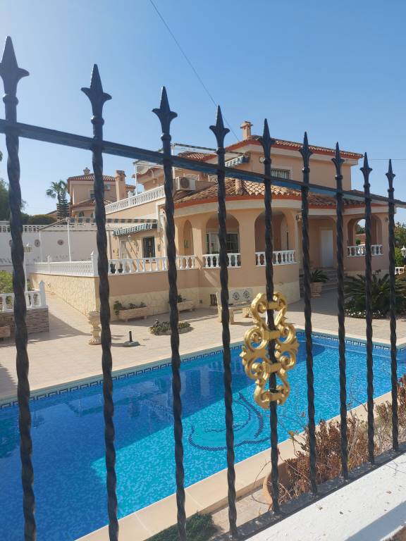 Villa San Miguel de Salinas