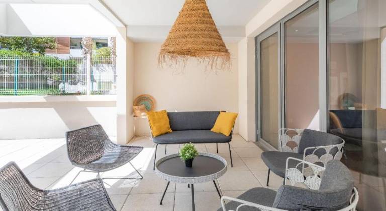 Charming serviced apartment with terrace | Perfect for remote work | Dogs allowed — photo 2