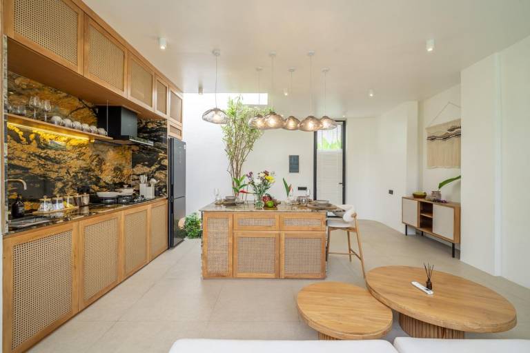 Wonderful villa with pool, yard & BBQ | Pets are welcome — photo 5