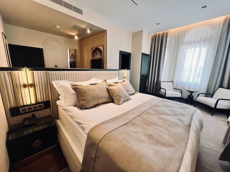Sur Royals Hotel's — photo 2