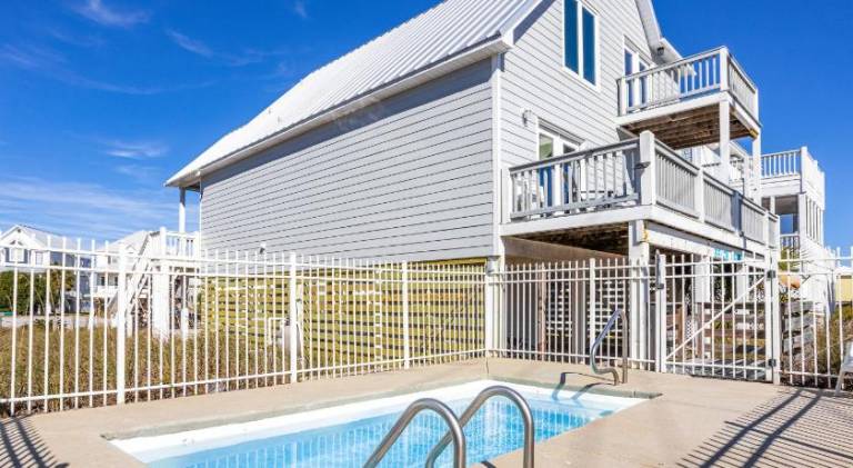 Vacation home with pool | Perfect for remote work — photo 3