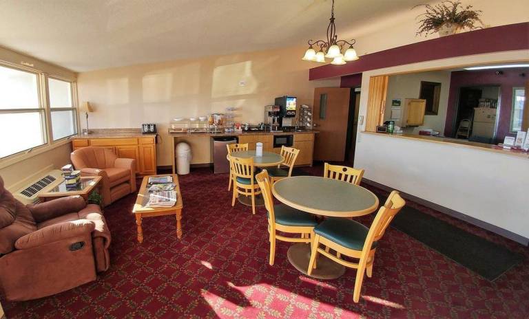 Red Carpet Inn Windom