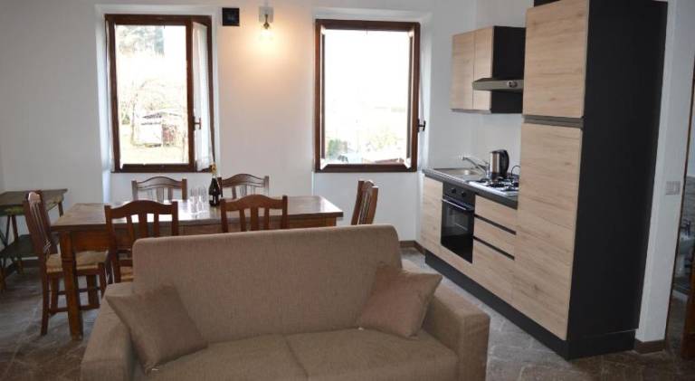 Apartment with 2 rooms for 6 persons in Tremezzina