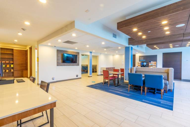 Holiday Inn Express Anaheim West By IHG — photo 2
