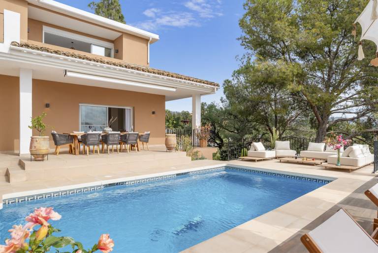 Villa with patio, yard & private pool | Beach view in Marbella