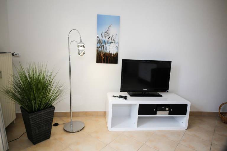 Apartment with patio | Sea view — photo 4