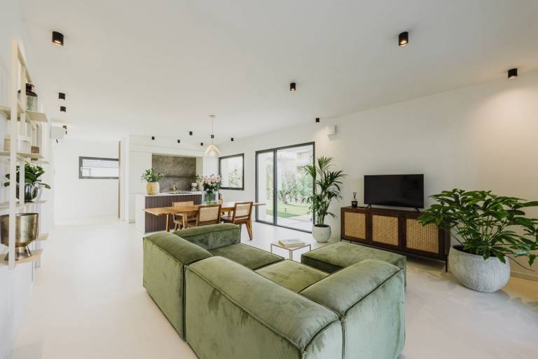 Villa with barbecue, terrace & private pool | Mountain view — photo 5