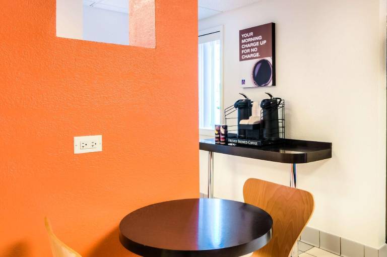 Motel 6 Arlington Heights, IL - Chicago North Central — photo 5