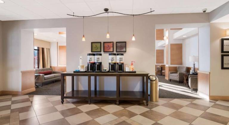 Hampton Inn & Suites Plattsburgh — photo 5