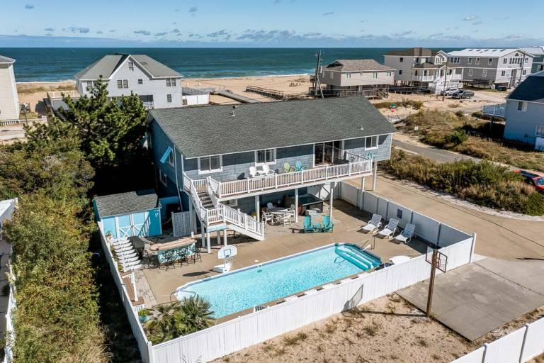 Coastal Charm 200 ft to the beach Private Pool, Hot Tub — photo 2