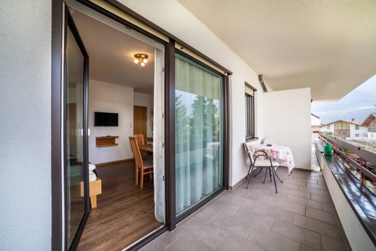 Apartment "Schnitzer - Löwenzahn" with Mountain View, Wi-Fi, Balcony & Garden — photo 2
