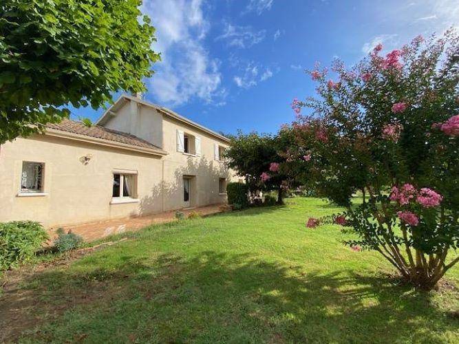 140 m&sup2; G&icirc;te 4 Schlafzimmer 8 G&auml;ste