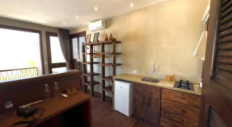 Serviced apartment with garden, patio & pool | Suitable for remote work | Dogs allowed — photo 5