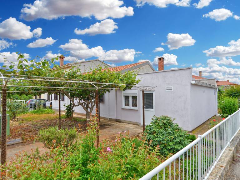 House 1456 in Pula