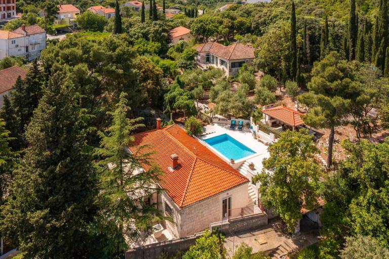 Luxury Seafront Villa Timeless Korcula with Pool in Dubrovnik