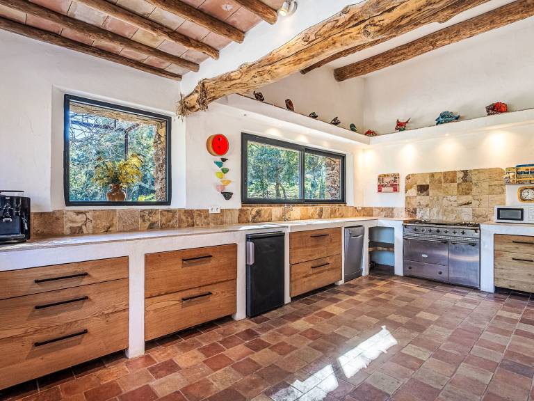 Vacation home with garden, private pool & terrace — photo 4