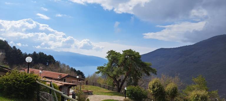 Children-friendly house with yard, barbeque & private pool | Mountain view | Dogs allowed — photo 2