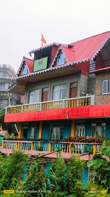 House  Mirik