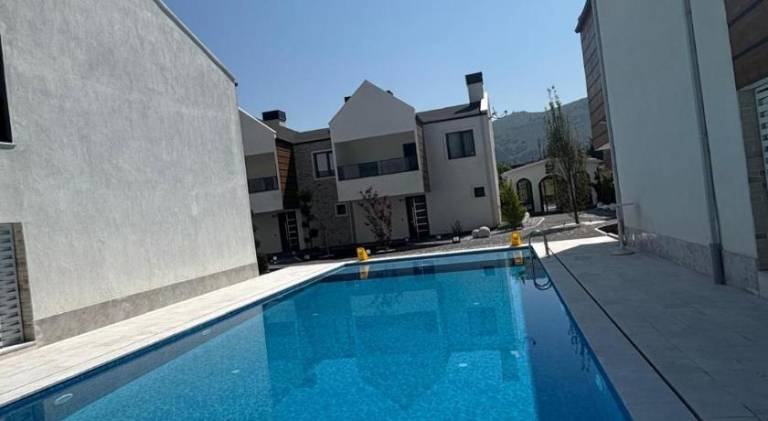 Lovely villa with garden, terrace & pool | Perfect for remote work | Pet-friendly — photo 4