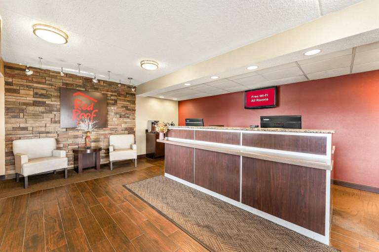Red Roof Inn Allentown Airport — photo 3