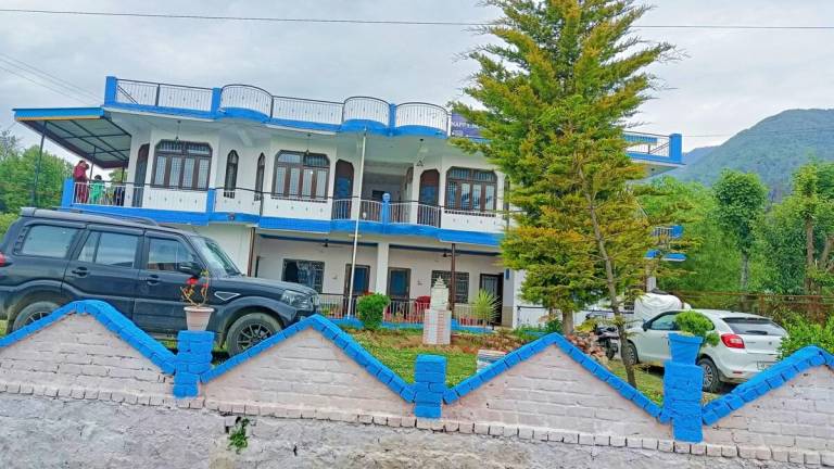 Lovely vacation home with garden | Pets are welcome in Baijnath