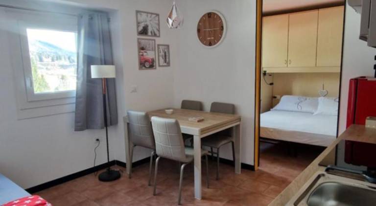 Apartment with 1 room for 4 persons — photo 2