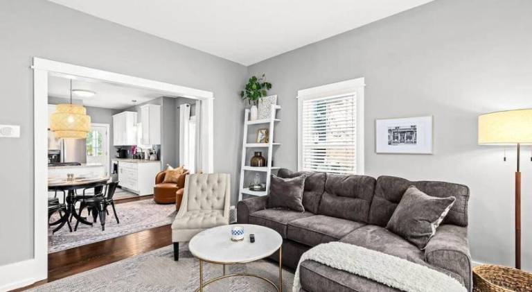 Holiday apartment with 2 rooms for 4 persons in Royal Oak, MI