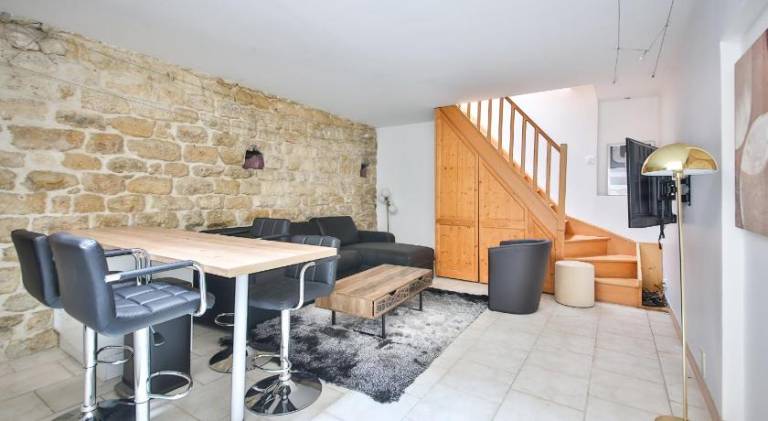 Apartment with 1 room for 4 persons in Vanves