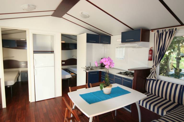 Family-friendly nice vacation home with pool, hot tub & terrace | Next to the beach | Pet-friendly — photo 3
