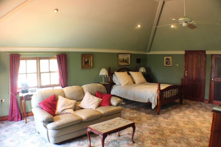 Bed & Breakfast Springwood