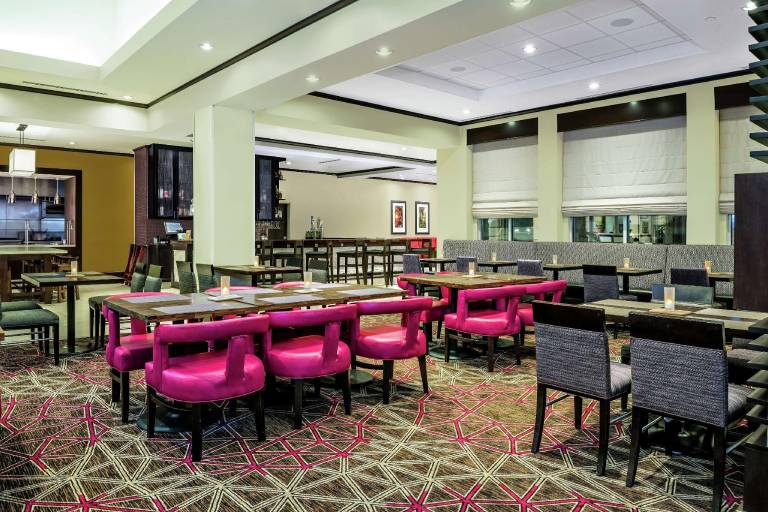 HIlton Garden Inn Victoria — photo 4