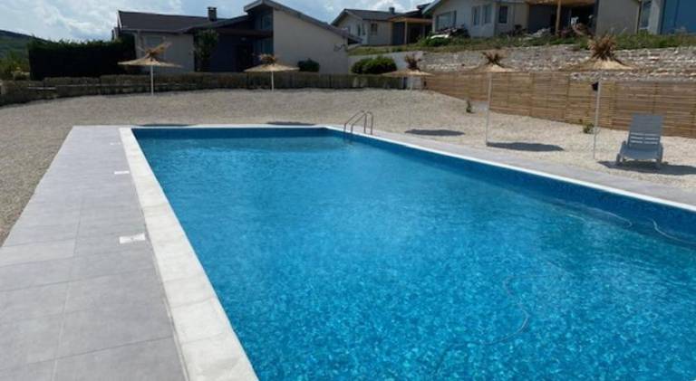 House with private pool, patio & BBQ — photo 5