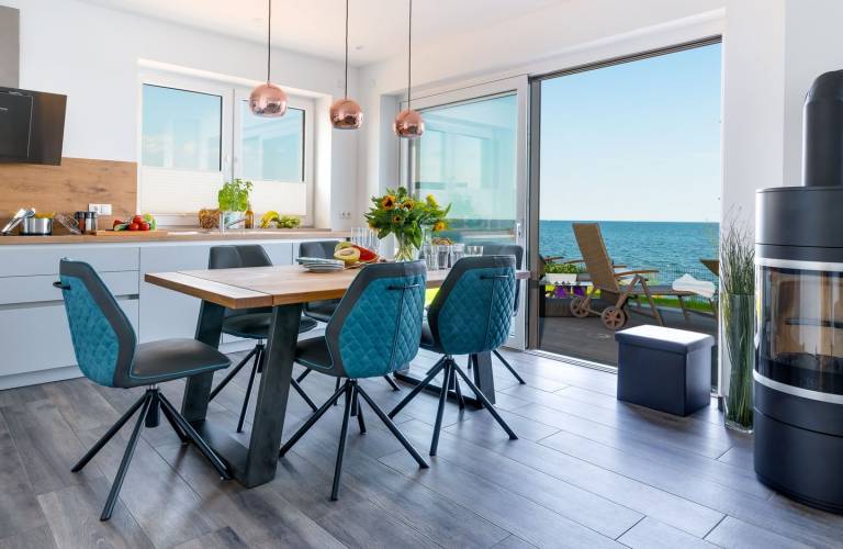 Hundefreundliche Ostseeferienwohnung BalticLounge 2, mit Garten, direkt am Meer in Flensburg