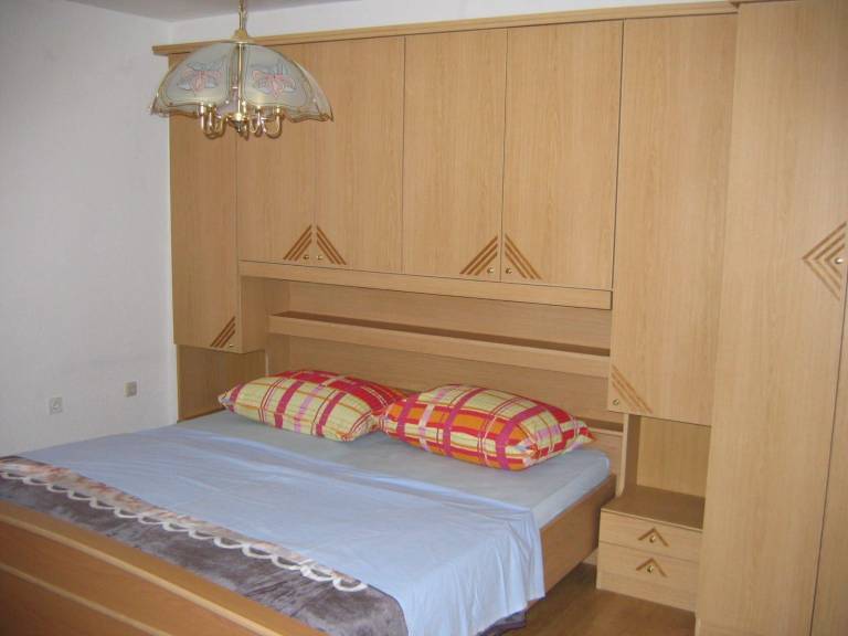 Apartma  Karlobag