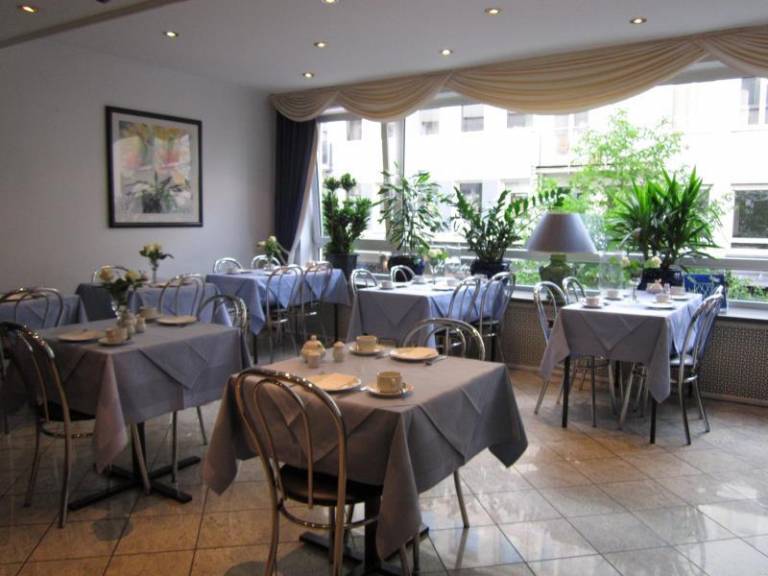 City Centre Hotel Neue Kraeme Am Roemer — photo 2