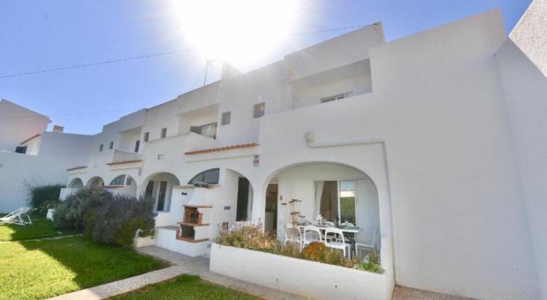 Fully equipped beautiful villa with grill, patio & yard | Dogs allowed in Loulé