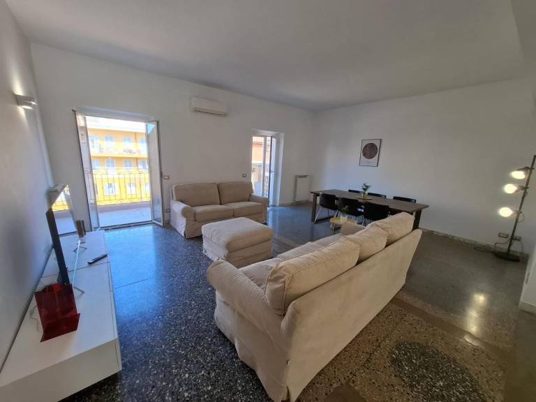 Rental apartment with fast internet & terrace | Next to Colosseum | City view | Good for workation — photo 5