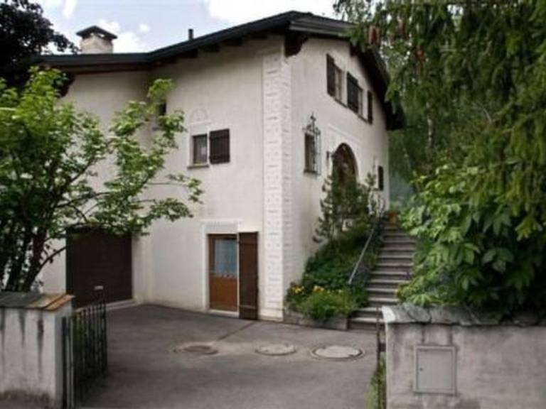 Rental apartment with barbecue in Val Muestair
