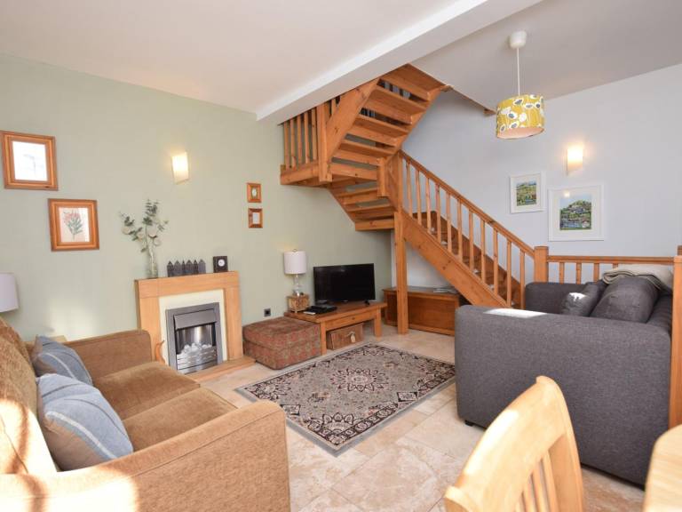 Fully equipped cottage with yard & sauna | Pets are welcome — photo 2