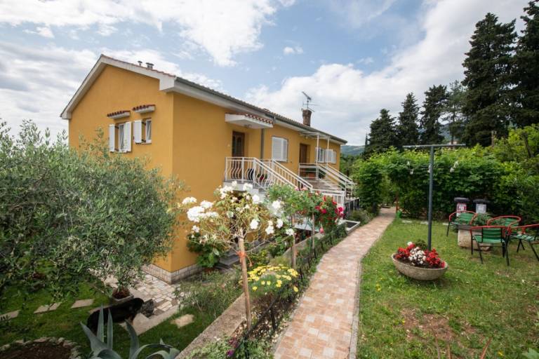 Holiday apartment with garden & BBQ | Sea view — photo 4