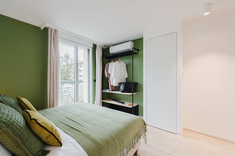 Aparthotel | City view | Suitable for remote work | Pet-friendly in Chambéry