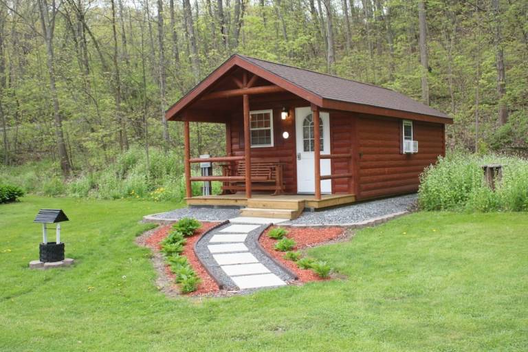 Cabin  Penn Yan
