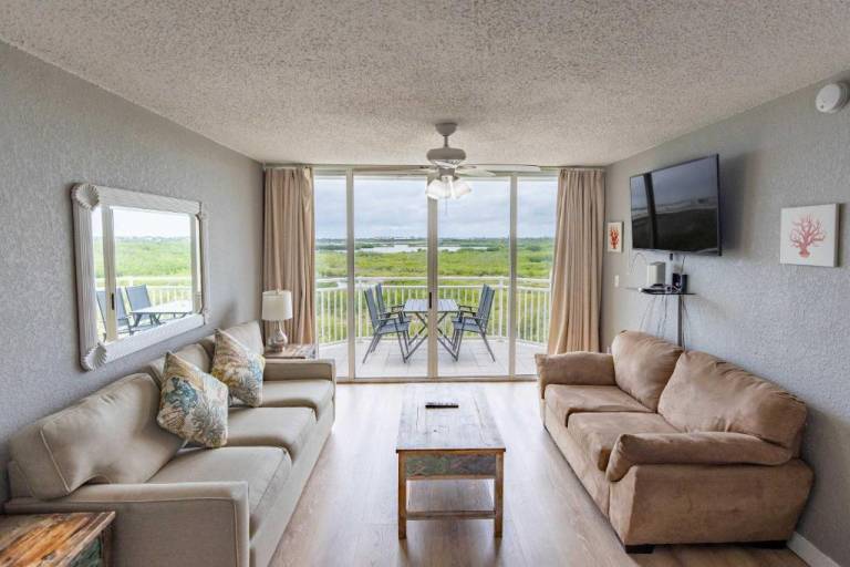 Fully equipped condo with pool | Pets allowed — photo 4