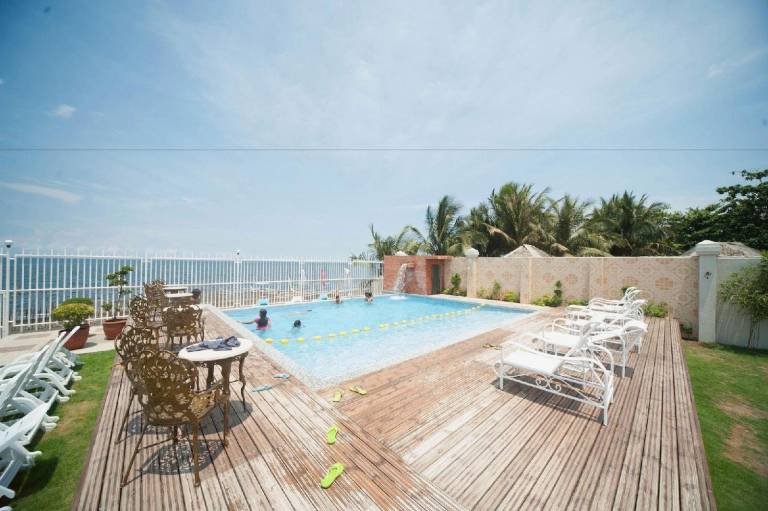 CML Beach Resort & Water Park in Lemery