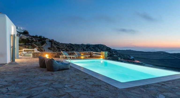 Villa with pool | Pets allowed — photo 2