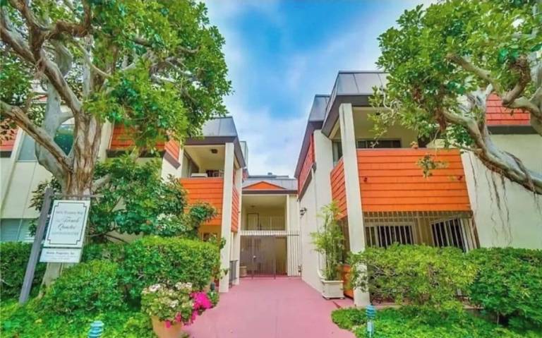 Condo Beverly Hills