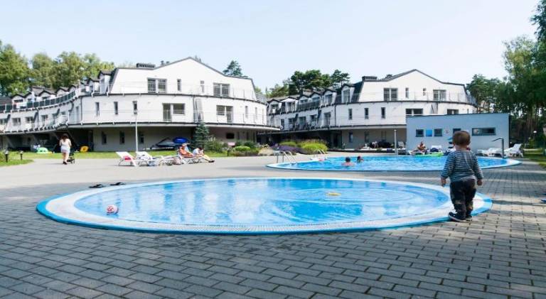 Rental apartment with pool in Rewal