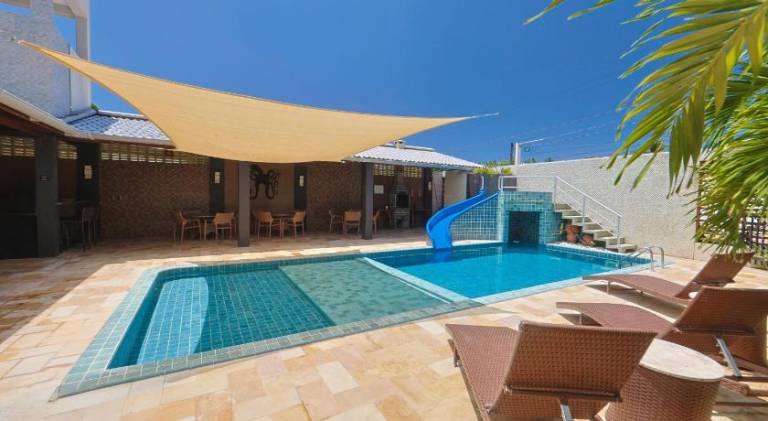 Holiday apartment with pool, garden & patio | Beach nearby | Dogs allowed — photo 3