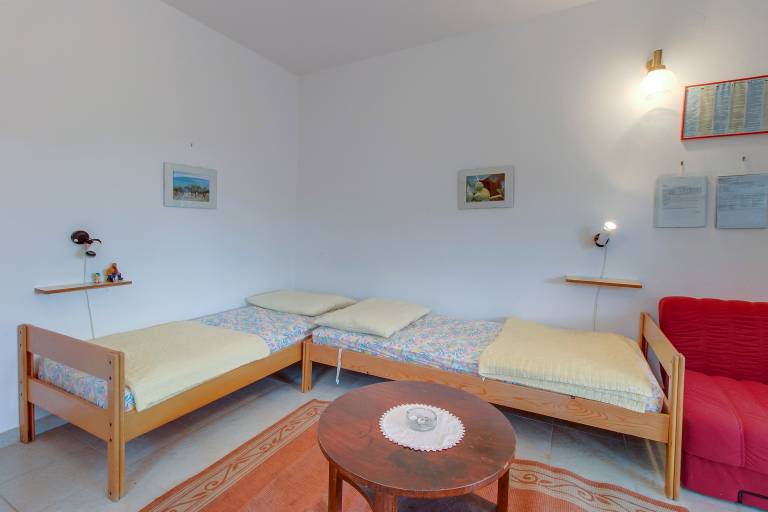 Rental apartment with yard, barbecue & terrace | Sea view | Close to the beach | Pets allowed — photo 3